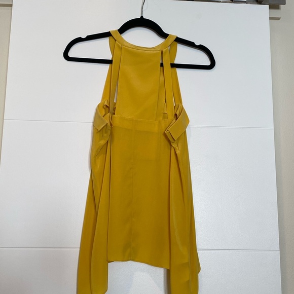 BCBG MWT yellow silk top - Picture 3 of 3